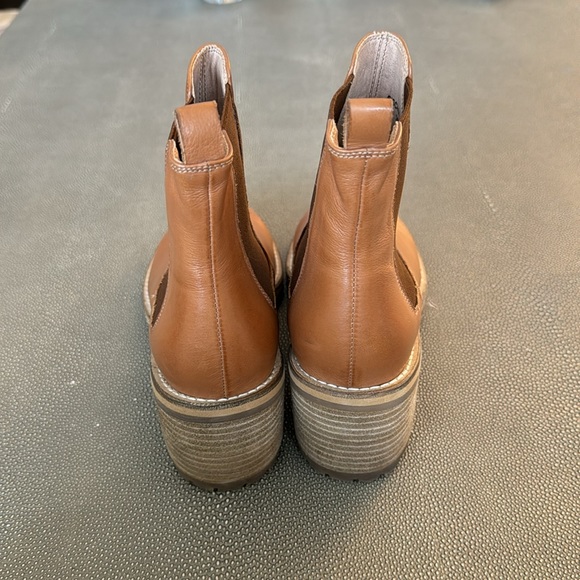 Brand new Chelsea boots - Picture 4 of 6